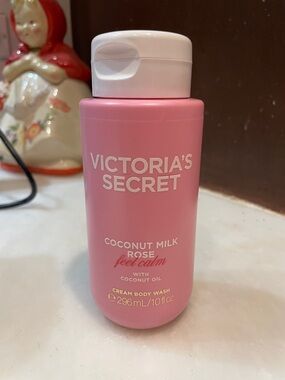 New Victoria's Secret Coconut Milk Rose Pink Body Wash
